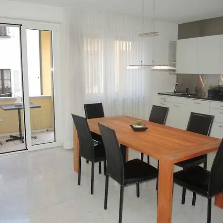 1-bedroom *